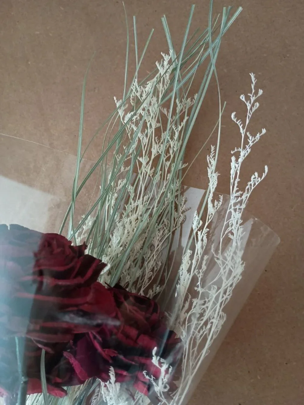NWT Lowes bouquet of 3 wooden roses with baby's breath and grass accents